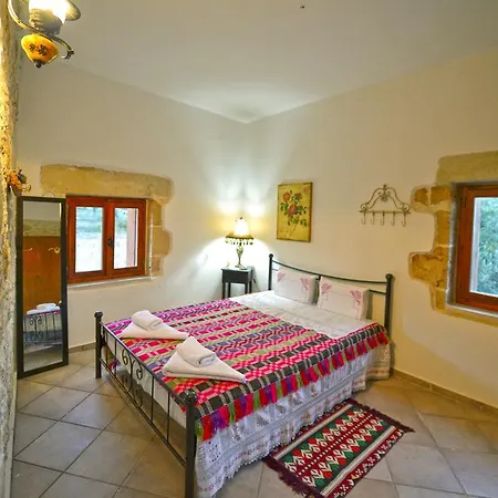 Case de vacanță Picturesque Traditional Stone House *