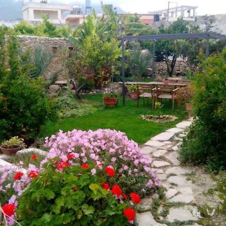 Сasa de vacaciones Picturesque Traditional Stone House *